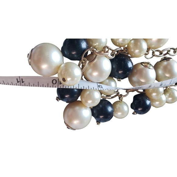 Awesome Necklace Various Size Faux Pearls Cream and Black Statement Piece - Picture 9 of 9